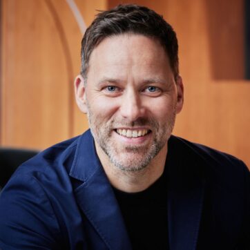 Headshot of Neil Heckels